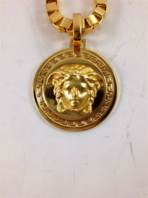 versace chain medusa ring